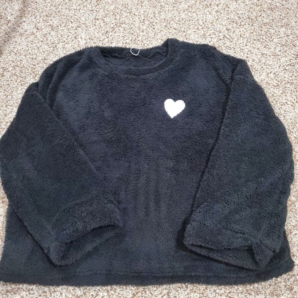 NWT Cozy Sweater Size Medium